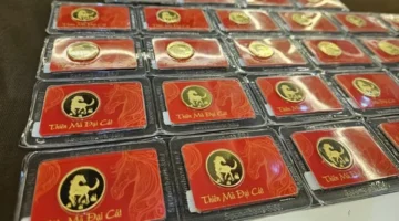 هل تواصل رموز الذهب صعودها القياسي بعد ملامسة مستويات 5500 دولار؟